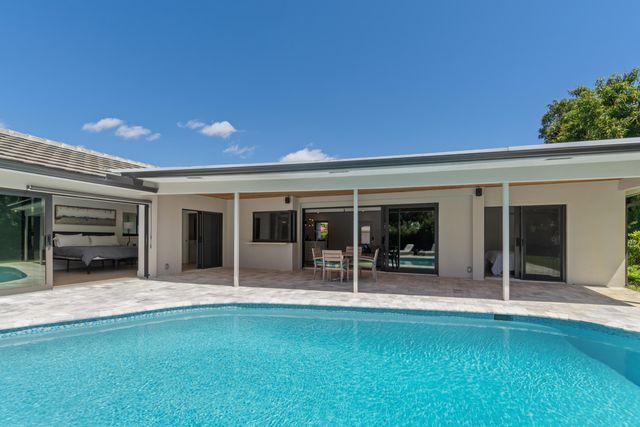 820 Canary Walk, Delray Beach, FL 33483