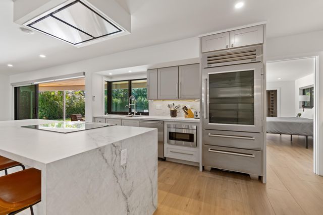 820 Canary Walk, Delray Beach, FL 33483
