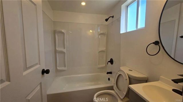 4413 La Clede, Los Angeles, CA 90039