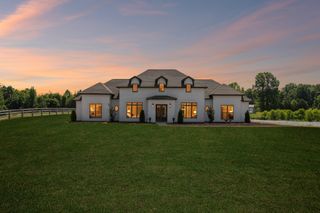 2745 Joe Mac Lipscomb Rd, Springfield, TN 37172