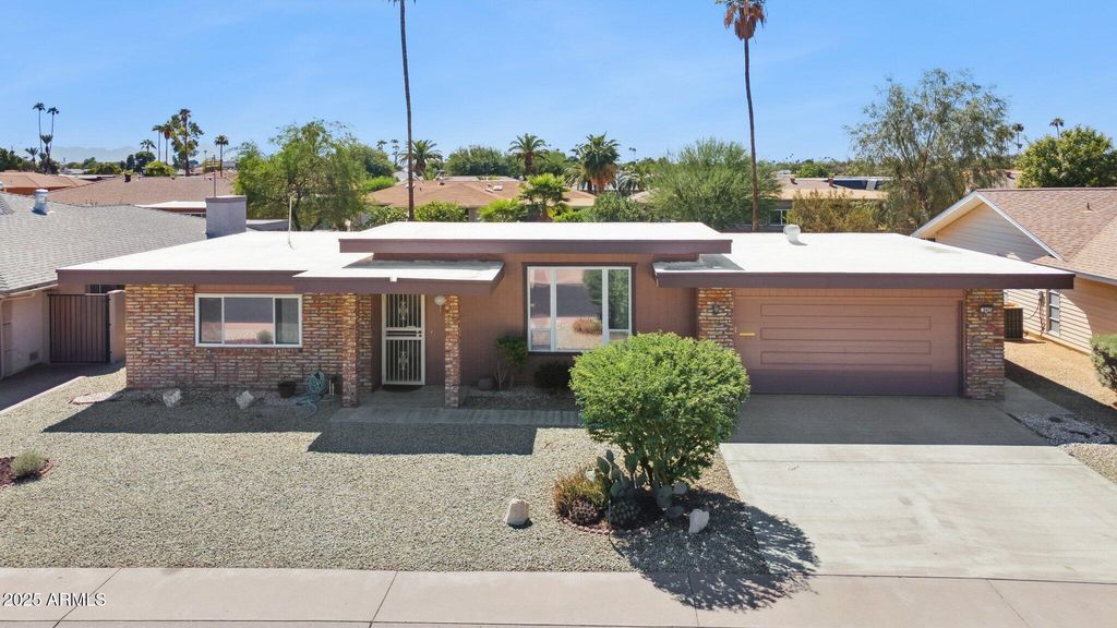 9405 W ROLLING HILLS Drive, Sun City, AZ 85351