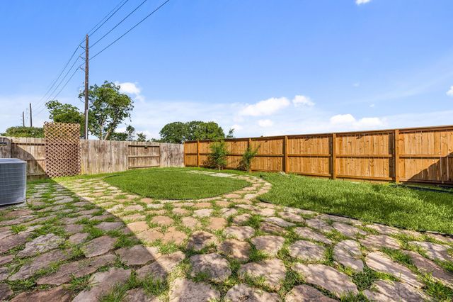 4138 Streambed Trail, Houston, TX 77068