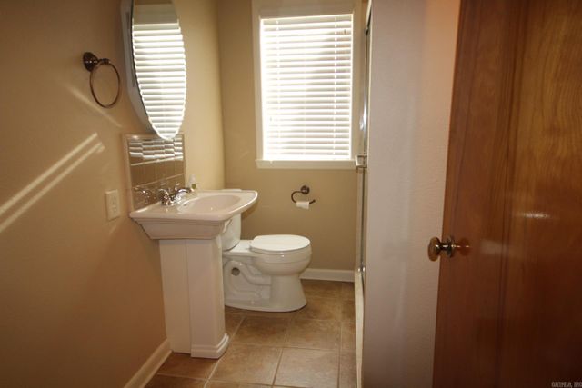 1203 W Sunset, Nashville, AR 71852