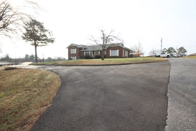 1203 W Sunset, Nashville, AR 71852