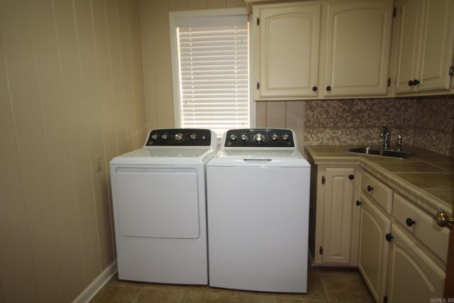 1203 W Sunset, Nashville, AR 71852