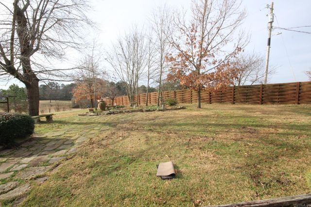 1203 W Sunset, Nashville, AR 71852