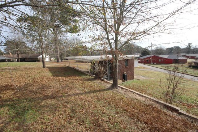 1203 W Sunset, Nashville, AR 71852