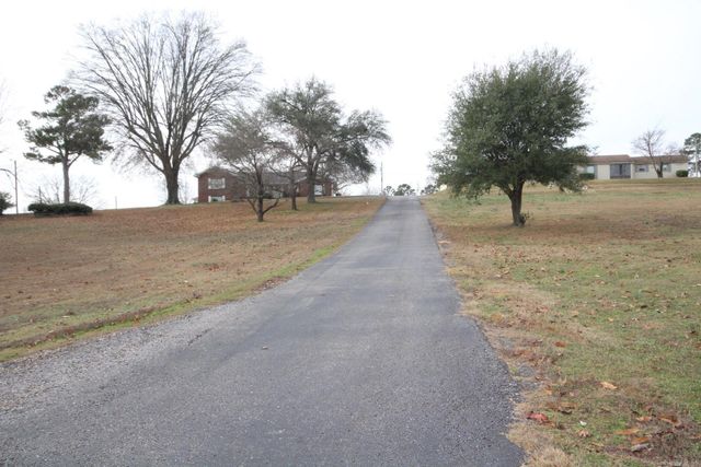 1203 W Sunset, Nashville, AR 71852