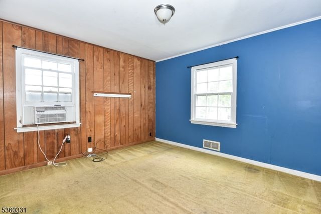 6 Short Hill Rd, Clifton City, NJ 07012