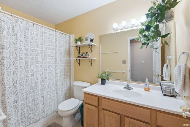 2902 Briardale Drive, Fort Wayne, IN 46825