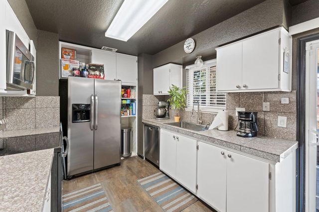 30 E Al Ct, Sacramento, CA 95838