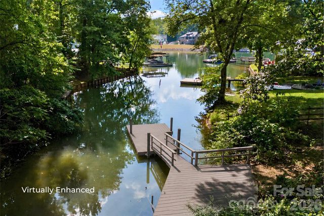 131 Baywatch Drive, Mooresville, NC 28117