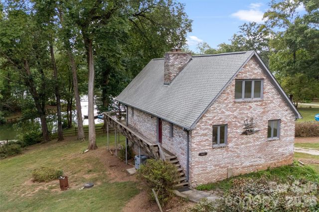 131 Baywatch Drive, Mooresville, NC 28117