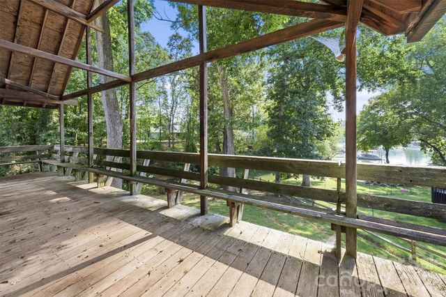 131 Baywatch Drive, Mooresville, NC 28117