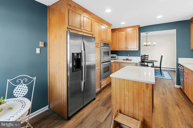 1 CROSS CREEK LN, Erwinna, PA 18920