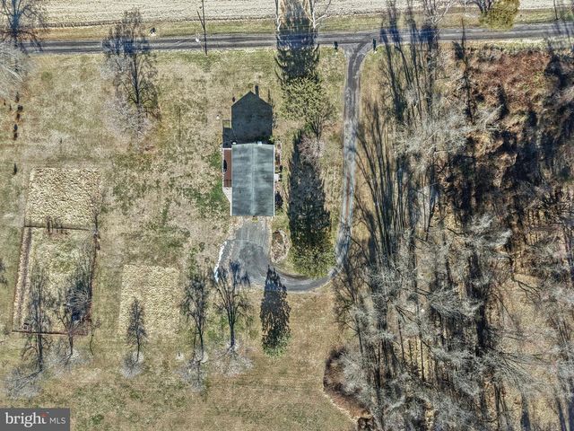 1 CROSS CREEK LN, Erwinna, PA 18920