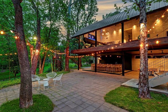 5111 Bayou Timber Lane, Houston, TX 77056