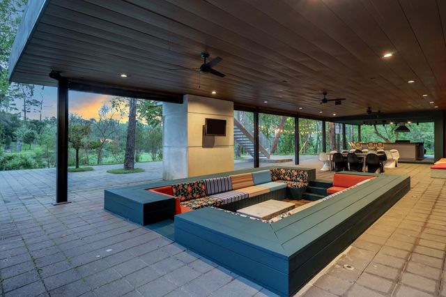 5111 Bayou Timber Lane, Houston, TX 77056