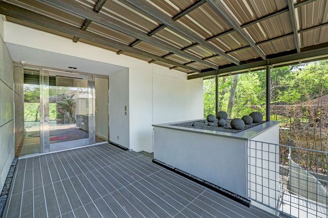 5111 Bayou Timber Lane, Houston, TX 77056