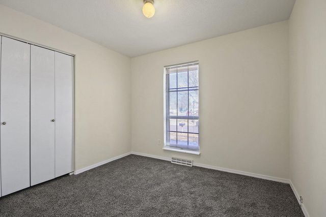 2000 JUNIPER DR A + B, Columbia, MO 65201