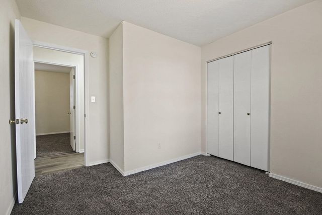 2000 JUNIPER DR A + B, Columbia, MO 65201