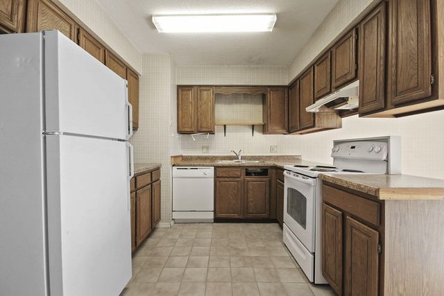 2000 JUNIPER DR A + B, Columbia, MO 65201