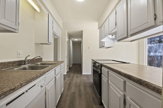 2000 JUNIPER DR A + B, Columbia, MO 65201