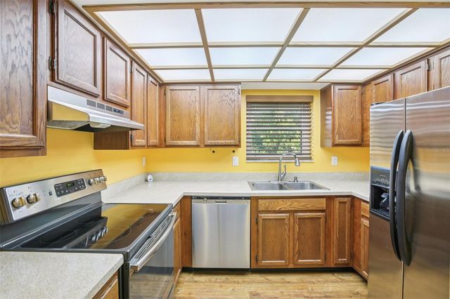 2110 HAMMOCK PINE BOULEVARD 2110, Clearwater, FL 33761