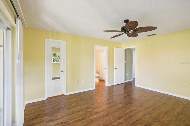 2110 HAMMOCK PINE BOULEVARD 2110, Clearwater, FL 33761