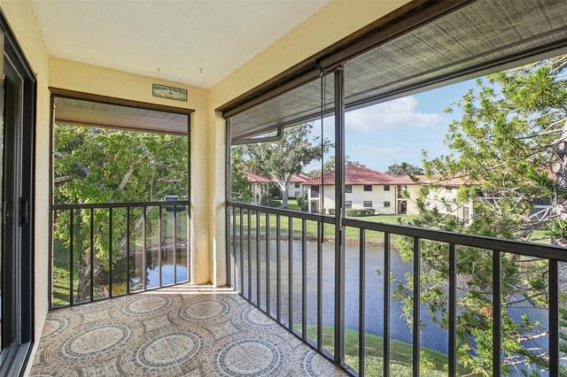 2110 HAMMOCK PINE BOULEVARD 2110, Clearwater, FL 33761