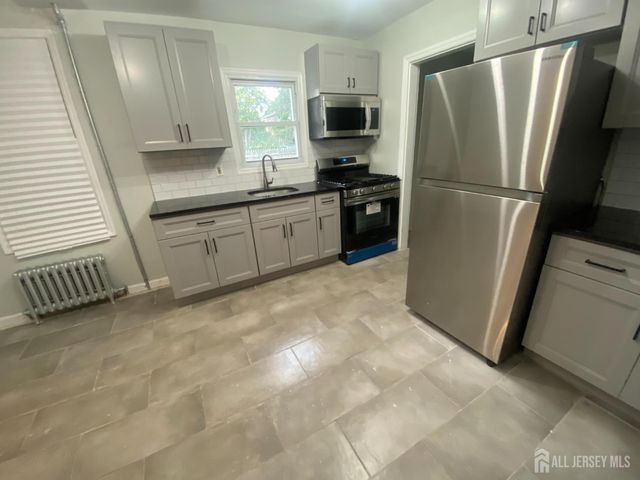 148 JONES Avenue, New Brunswick, NJ 08901