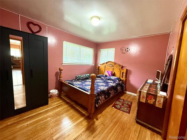 21370 Masch Avenue, Warren, MI 48091