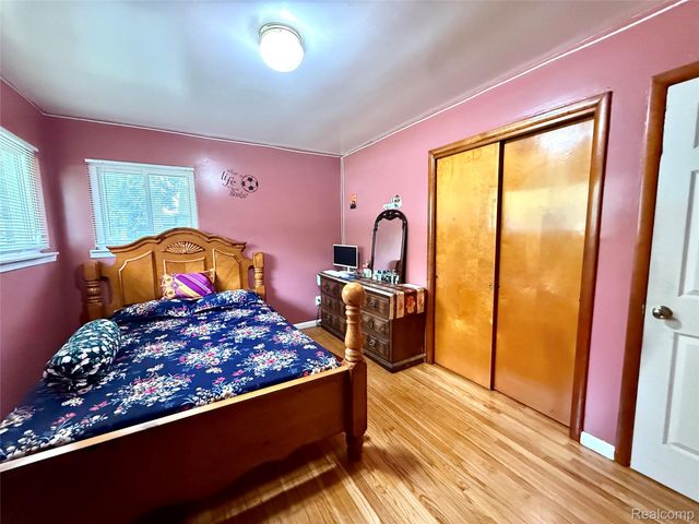21370 Masch Avenue, Warren, MI 48091