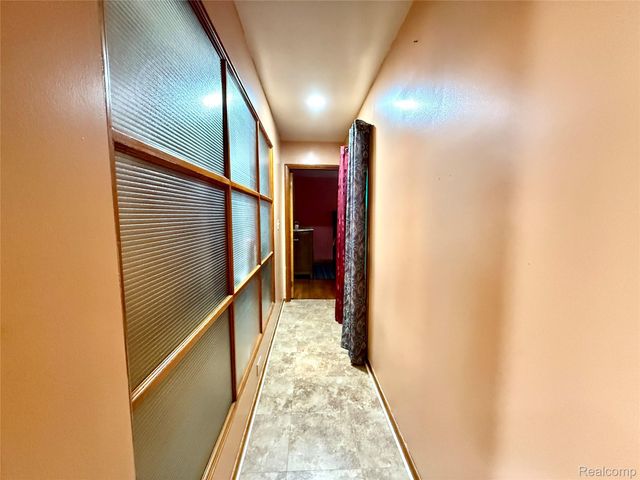 21370 Masch Avenue, Warren, MI 48091