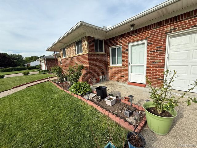 21370 Masch Avenue, Warren, MI 48091