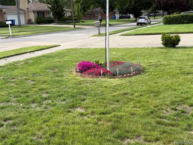 21370 Masch Avenue, Warren, MI 48091