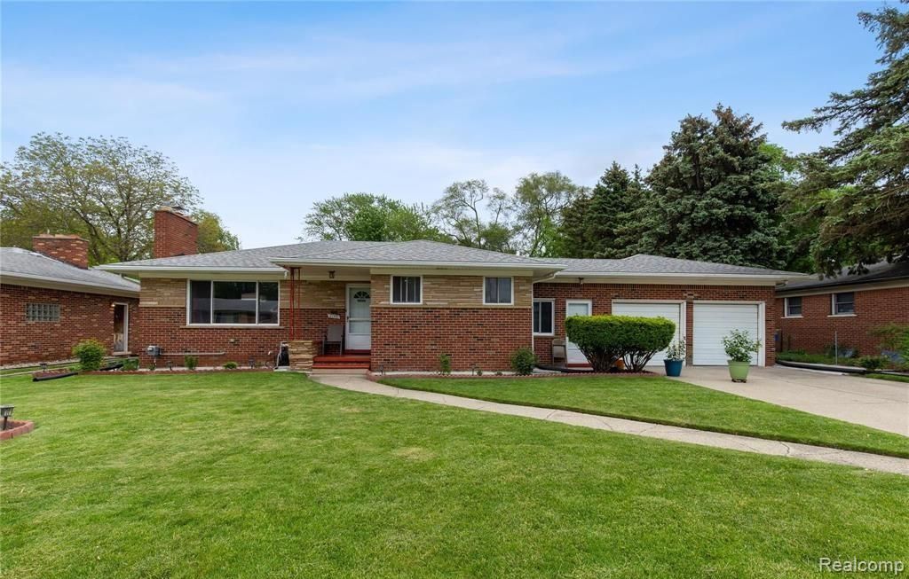 21370 Masch Avenue, Warren, MI 48091