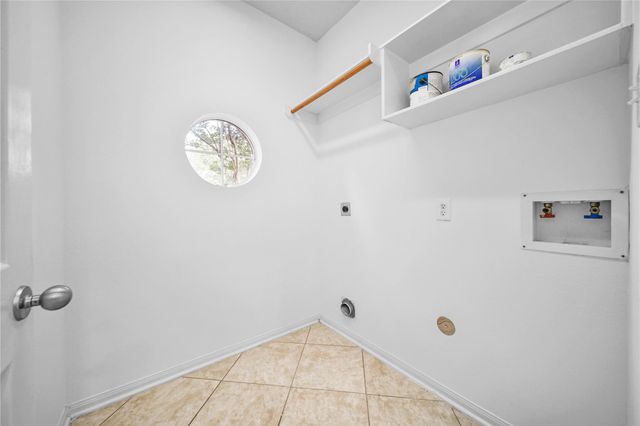 11 Griffin Hill Court, Spring, TX 77382