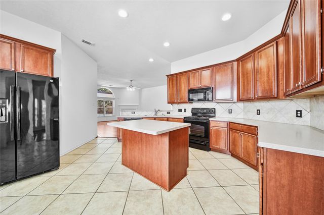 11 Griffin Hill Court, Spring, TX 77382