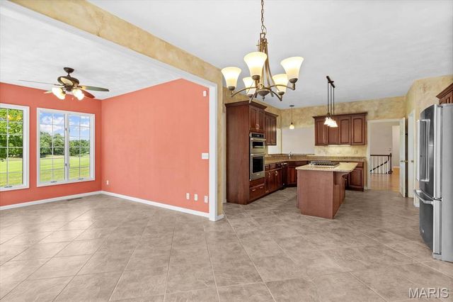 1609 10th Fairway Drive, Belleville, IL 62220