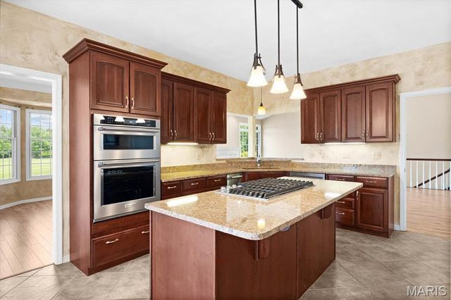 1609 10th Fairway Drive, Belleville, IL 62220