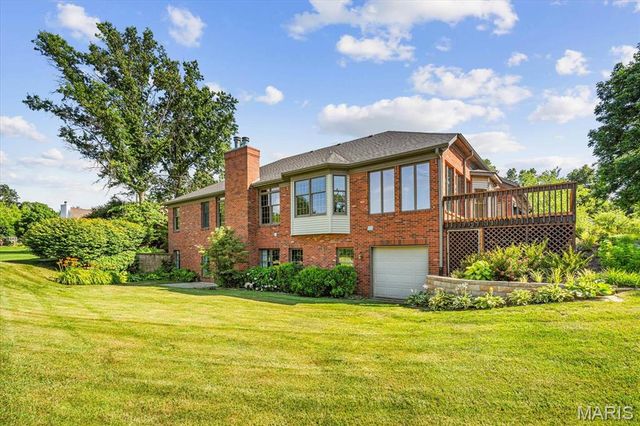 1609 10th Fairway Drive, Belleville, IL 62220