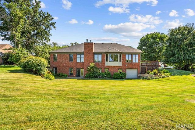 1609 10th Fairway Drive, Belleville, IL 62220