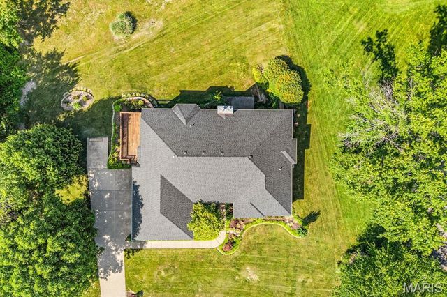 1609 10th Fairway Drive, Belleville, IL 62220