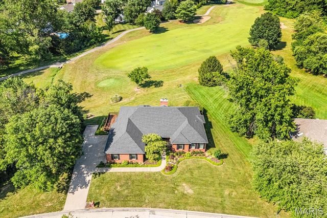 1609 10th Fairway Drive, Belleville, IL 62220