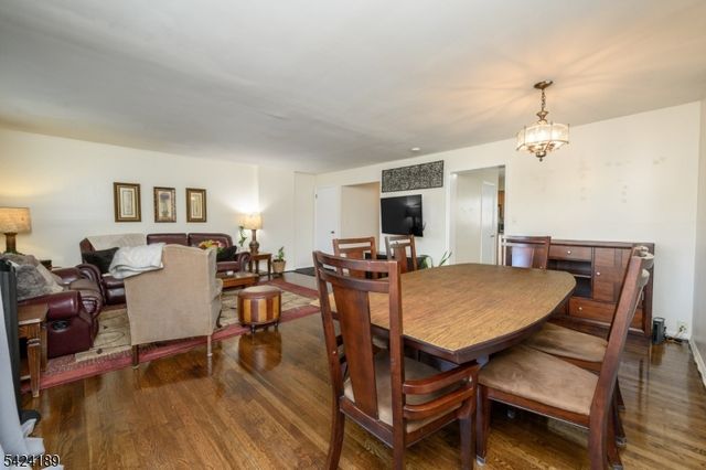 4 Cardinal Ln 1, Hillsborough Twp., NJ 08844