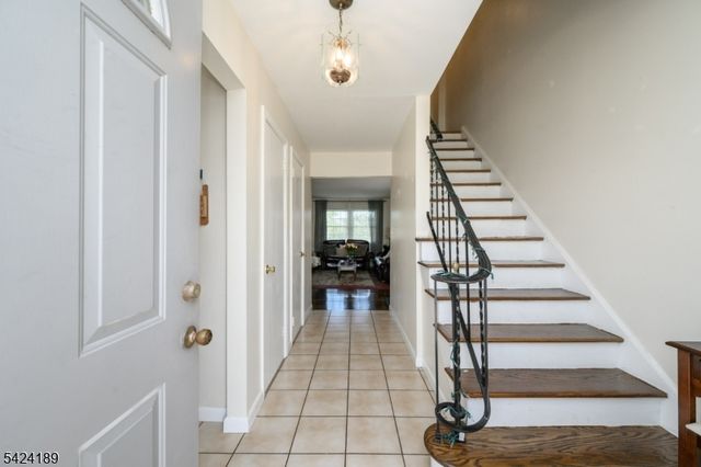 4 Cardinal Ln 1, Hillsborough Twp., NJ 08844