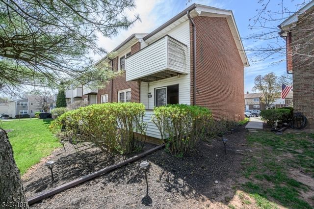 4 Cardinal Ln 1, Hillsborough Twp., NJ 08844