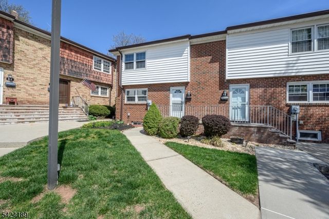 4 Cardinal Ln 1, Hillsborough Twp., NJ 08844