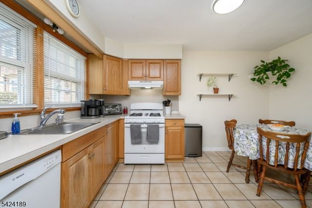 4 Cardinal Ln 1, Hillsborough Twp., NJ 08844